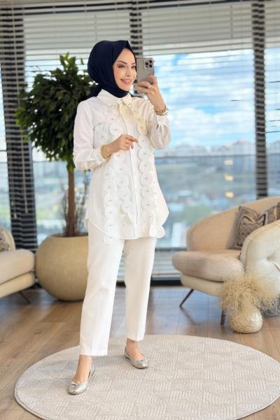 01-1318 Ön Parça Üstü İncili Gömlek Ekru