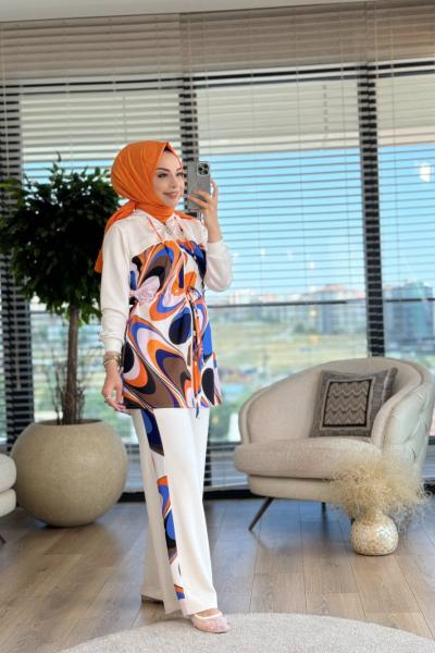 02-2100 Üstü Desenli Fermuarlı Takım Ekru