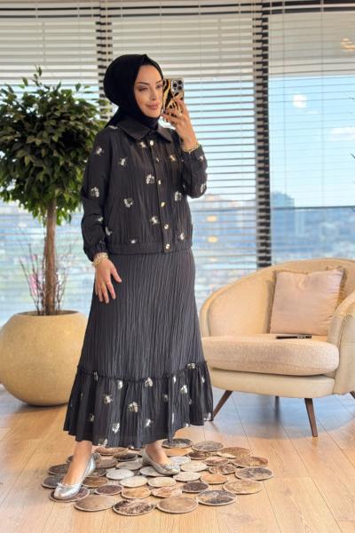 02-2922 Gofre Üstü Çiçek Nakışlı Takım Siyah