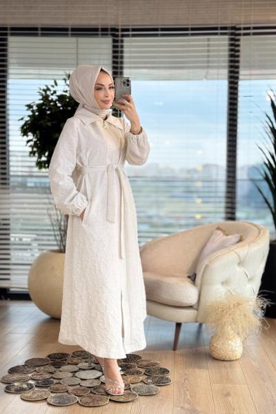 04-1553 Kendinden Çiçek Kabartma Desenli  Fermuarlı Kap Bej