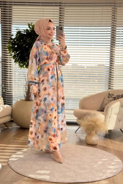 08-1683 Yaka Manşet Fırfırlı Batik Desenli Elbise Camel