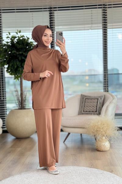 100164 Sağ Omuz Taşlı Yakasız Takım Kahve
