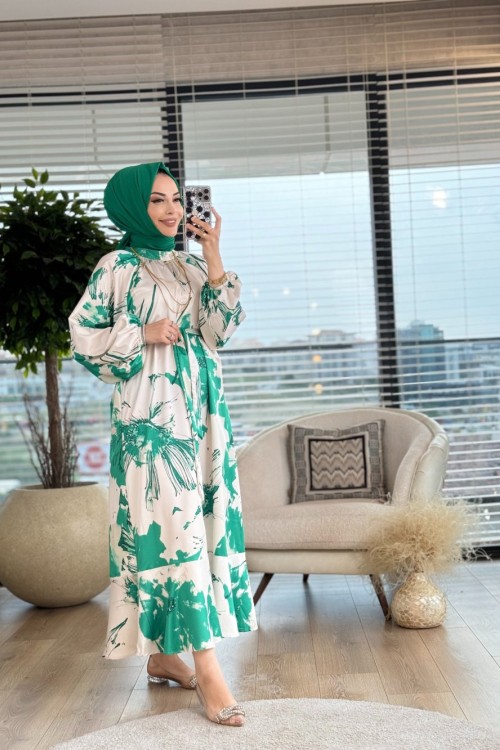 1011 Saten Desenli Kuşaklı Elbise Benetton