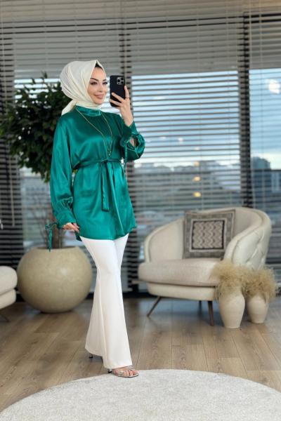 1043 Saten Kuşaklı Tunik Zümrüt