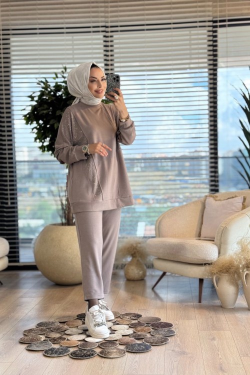 10568 Yanları Taş Baskılı Takım Vizon