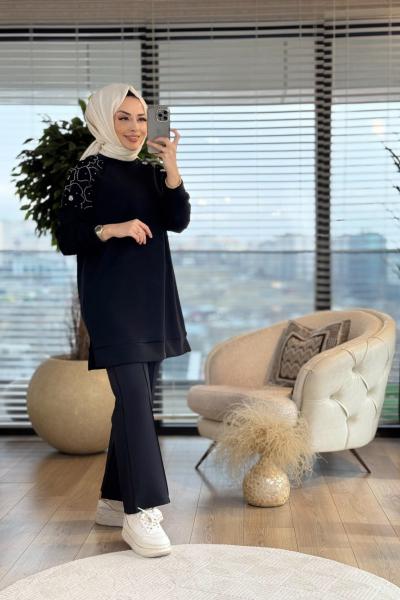 10616 Omzu Çiçek Detaylı Tunik Siyah
