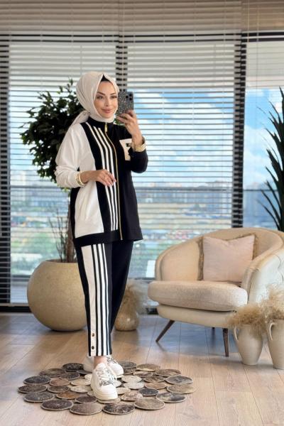 10665 Sol Tarafı Çizgili Takım Siyah