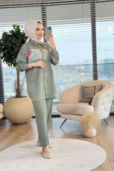 1271 Çizgili Ön Kabartma Desenli Takım Çağla