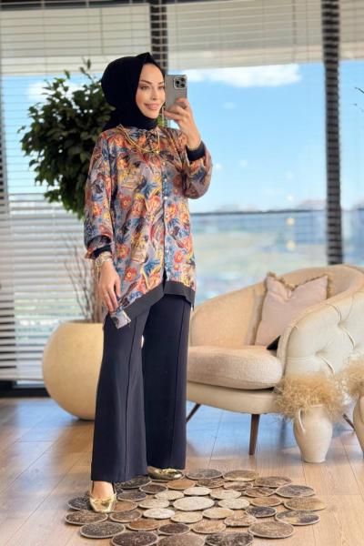 1321 Saten Üstü Çiçek Desen Gömlekli Takım Siyah