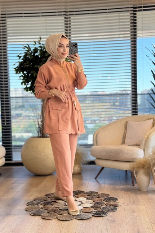 1377 Önü Büyük Cepli Takım Şeftali