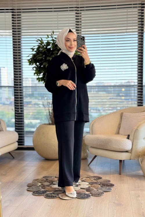 14305 Çiçek Broşlu Fermuarlı Takım Siyah