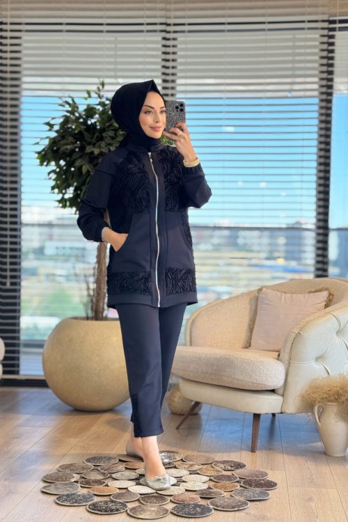 14387 Önü Sutaşı İşlemeli Takım Siyah