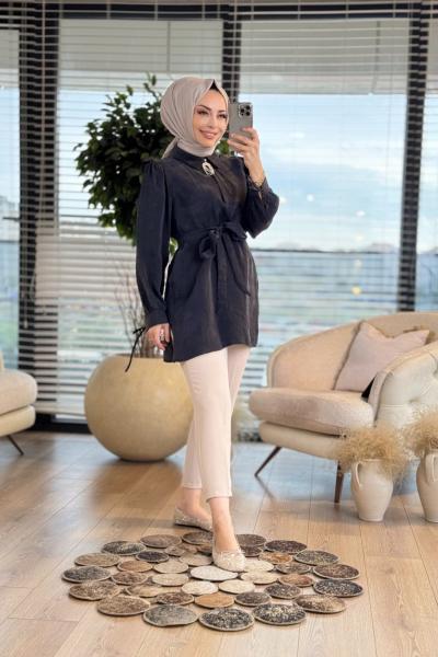 2061 Broşlu Kol Bağcıklı Yakalı Bluz Siyah