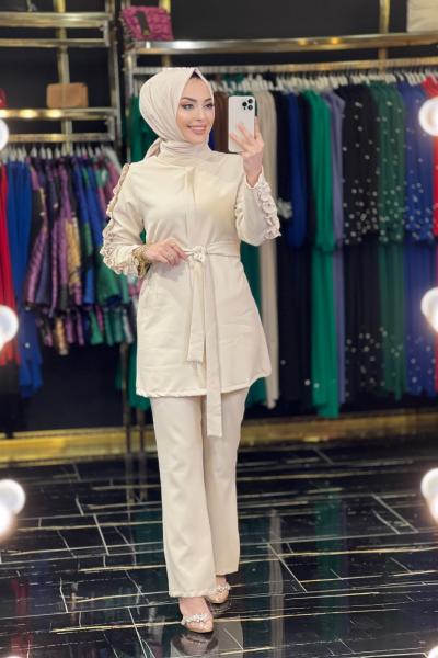 22232 Omuzları Fırfırlı Takım Bej