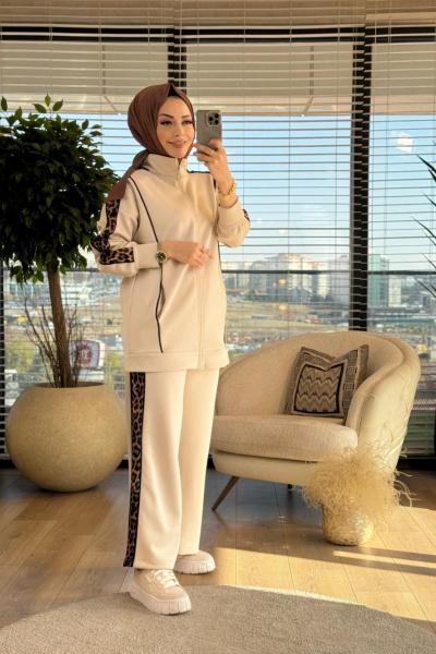 22605 Omuz Ve Pantolon Yanı Leopar Desenli Takım Bej