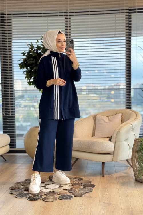 22754 Ön Ve Pantolon Yanı Çizgili Takım Lacivert