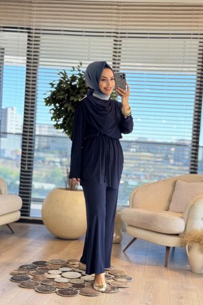 22768 Sol Omuzu Tokalı Takım Lacivert