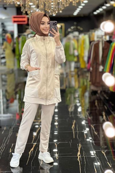 24512 Omuzları Payetli Fermuarlı Takım Bej