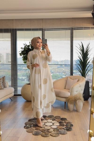 24TK405 Sim Motif Nakışlı Takım Bej