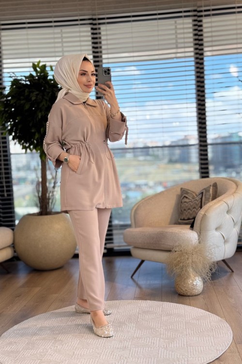 25015 Kolu İncili Fermuarlı Takım Bej