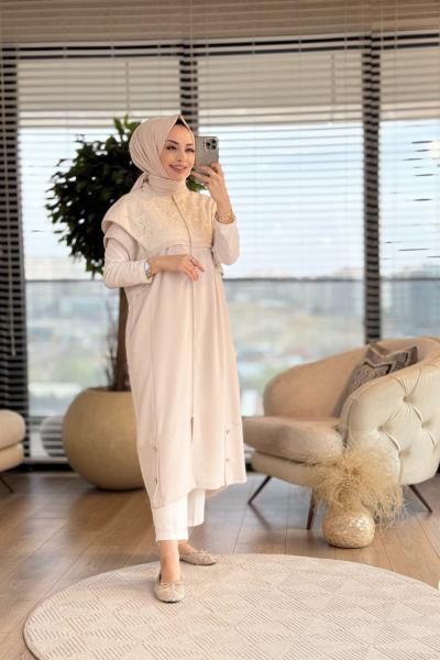 2506 Omuzları Dantelli Uzun Yelek Bej