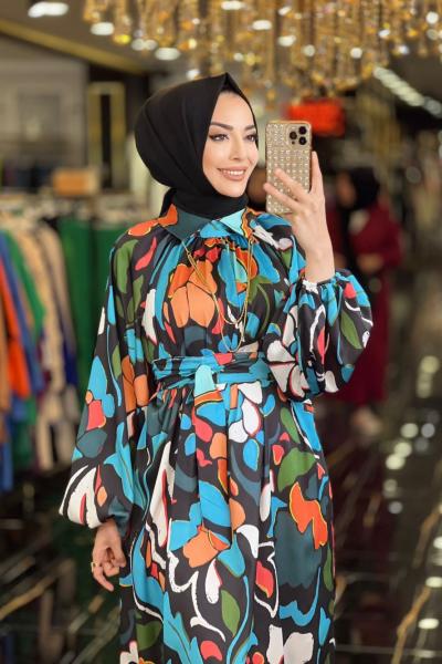 25090 Saten Desenli Bebe Yaka Elbise Siyah