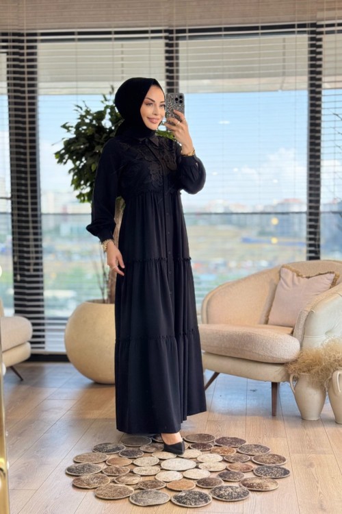 25127 Robası Çiçek Nakışlı Elbise Siyah