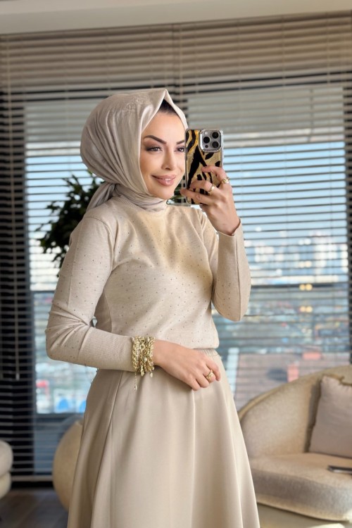 25199 Ön Ve Kolları Taş Detay Triko Kazak Bej
