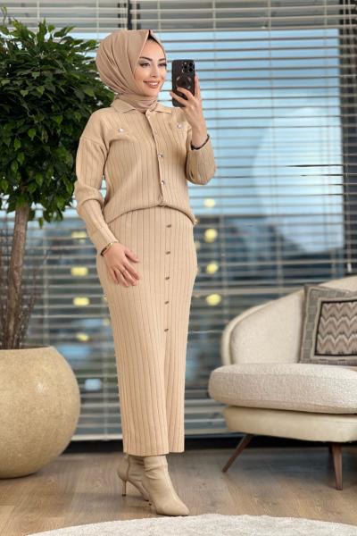 2800 Hırka Ve Eteği Metal Düğme Detaylı Triko Takım Bej