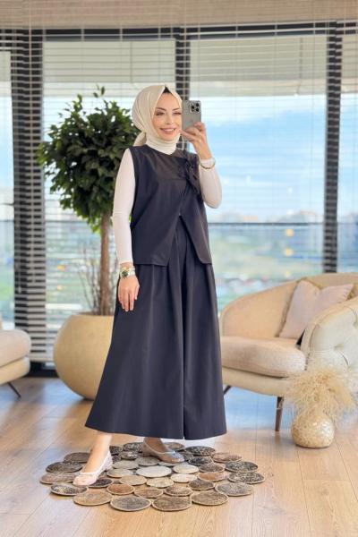 2928 Yeleği Bağcık Detaylı Etekli Takım Siyah