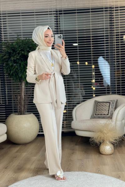 30047 Beli Bağlamalı Ceketli Takım Bej