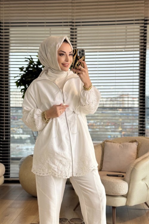 3020 Nakış Detaylı Ceket Ekru