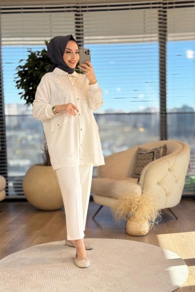 3028 Ön Ve Kolu Tül Üstü Saçaklı Takım Ekru