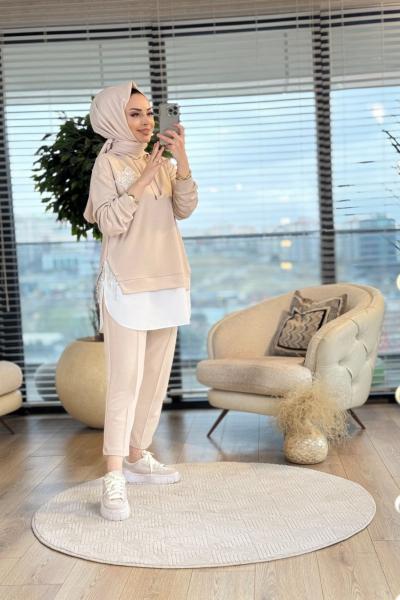 3035 Çiçek Broşlu Kapşonlu Takım Bej