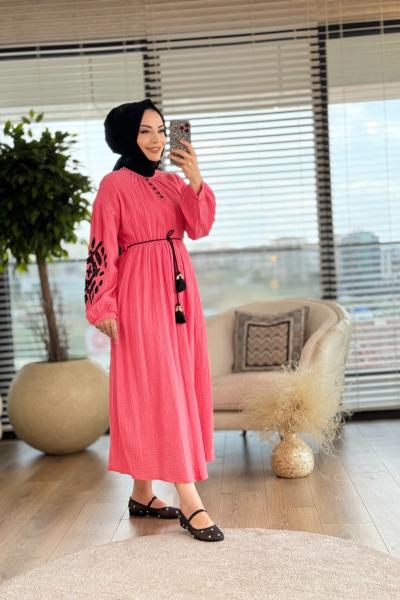 30498 Kol Pul Nakışlı Elbise Nar