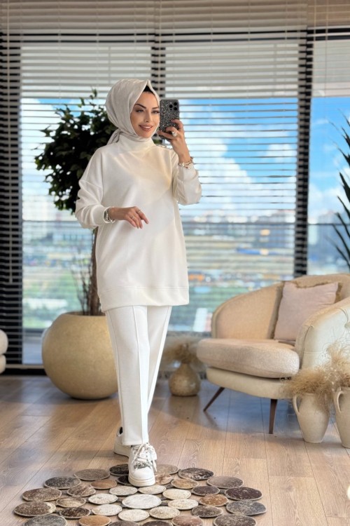 3055 Sağ Omuzu Taş Ve Fermuar Detaylı Takım Ekru