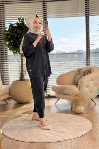 34833 Yanları Çıtçıtlı Takım Siyah