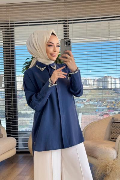 4372 Yaka Ve Kol Ucu Taş İşlemeli Gömlek Lacivert