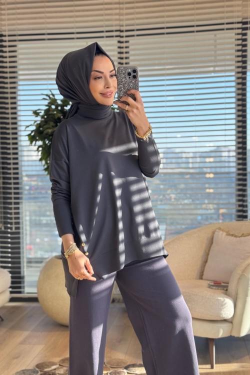 44197 Yan Ve Manşeti Düğmeli Triko Tunik Füme
