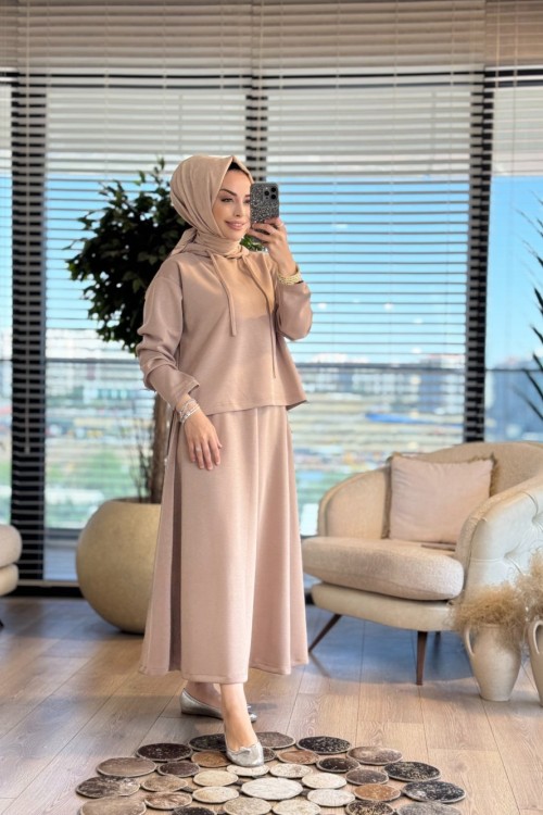 4425 Oysho Kapşonlu Etekli Takım Bej