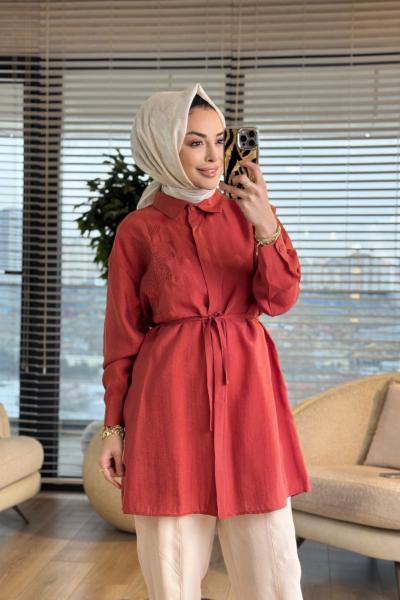 4471 Sol Göğüs Kordon Çiçek Nakışlı Gömlek Kiremit