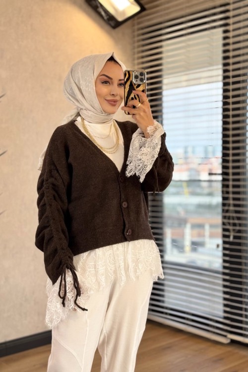 5402 Kolları Büzgülü Dantel Detaylı Hırka Kahve