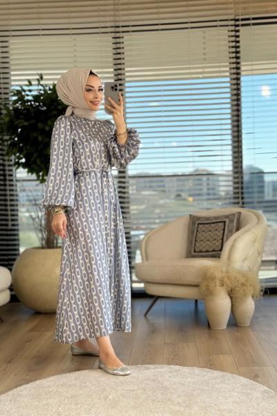 6027 Saten Zincir Desenli Elbise Gri