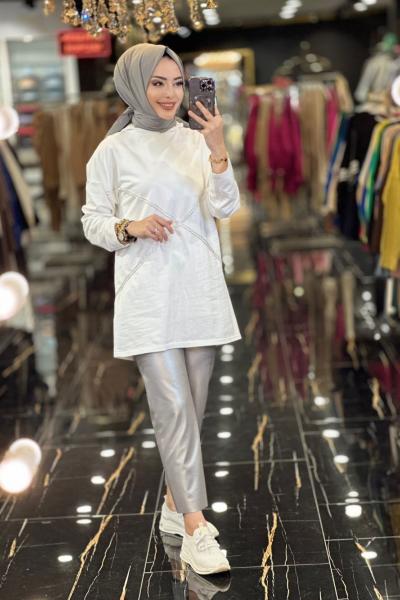 6989 Önü Büyük Üçgen Taş Baskılı Kapşonlu Tunik Ekru