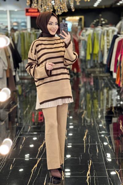 7001 Enine Kalın Çizgili Triko Pantolon Takım Latte