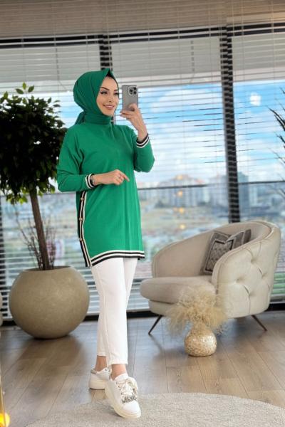7113 Yanları Çizgi Ve Düğmeli Triko Tunik Benetton