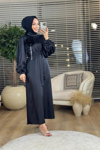 7122 Fayetta Aksesuarlı Saten Elbise Siyah