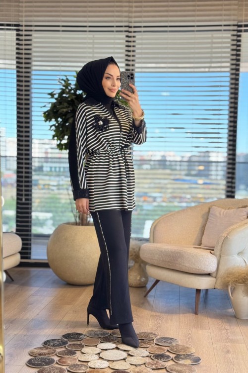 72054 Üstü Çizgili Kol Ve Pantolon Yanı Taşlı Takım Siyah