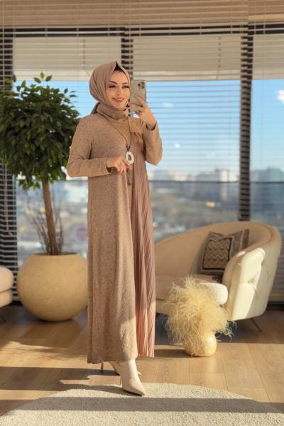 7331-1 Kendinden Desenli Sağ Taraf Pilise Elbise Bej
