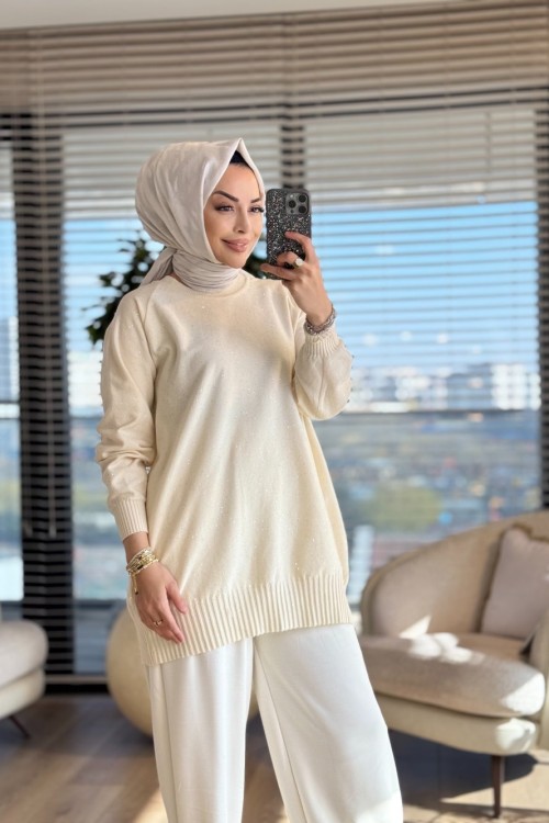 7880 Üstü Serpme Taşlı Triko Tunik Bej